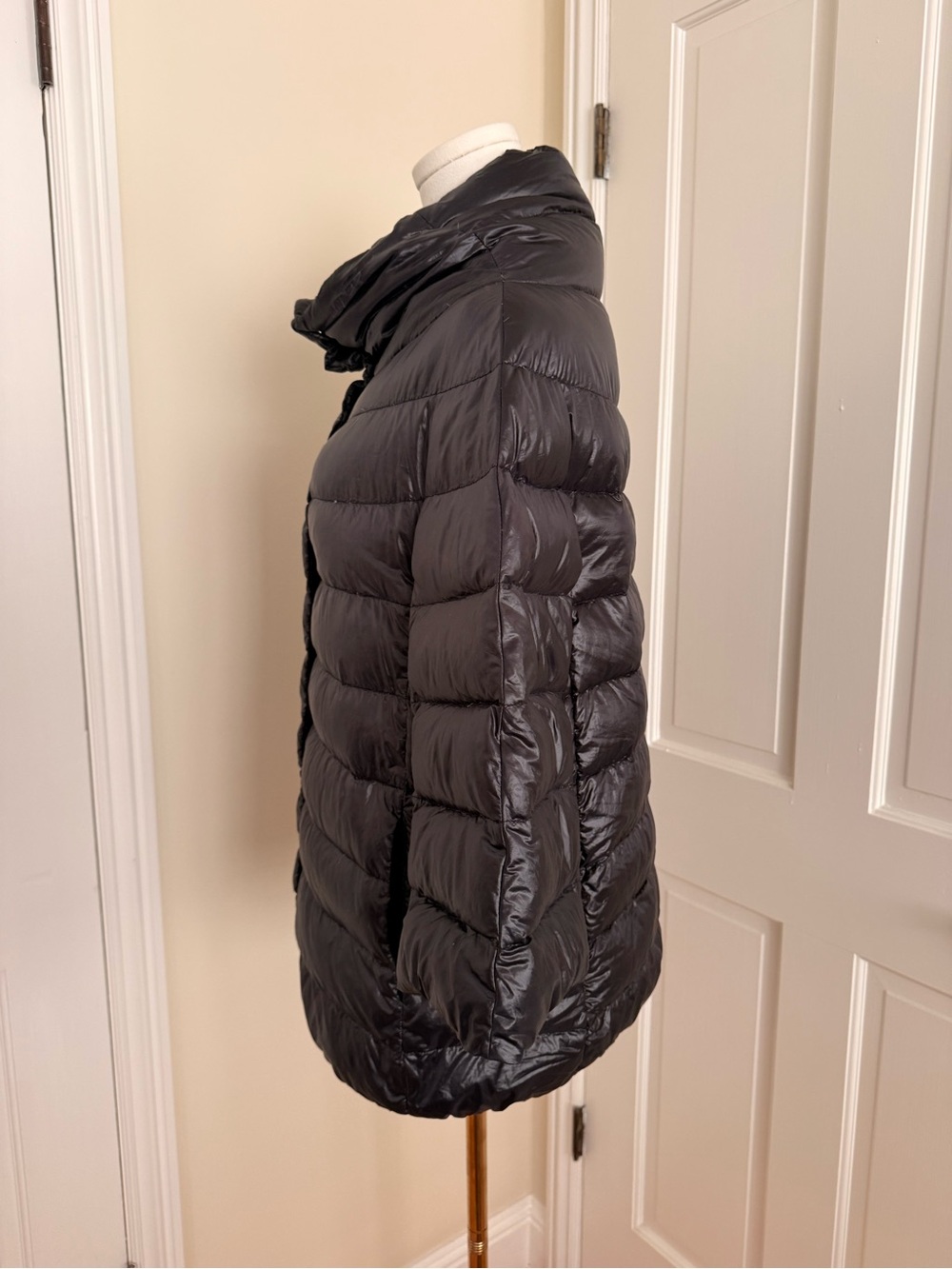 Herno Glossy Black Short Puffer Jacket - Picture 2 of 8